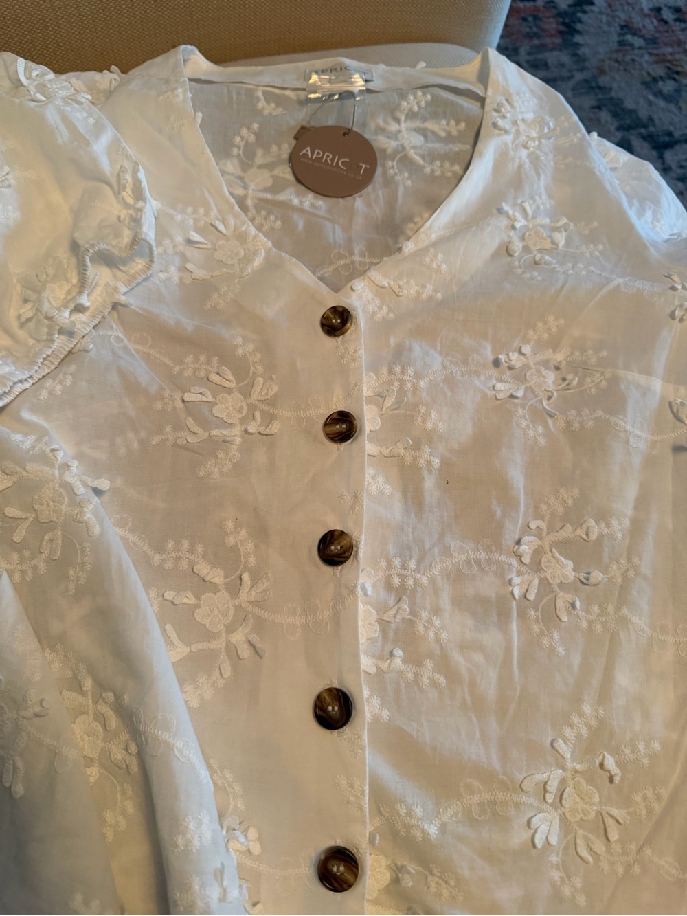 APRICOT White Floral Embroidered V-Neck Button Blouse